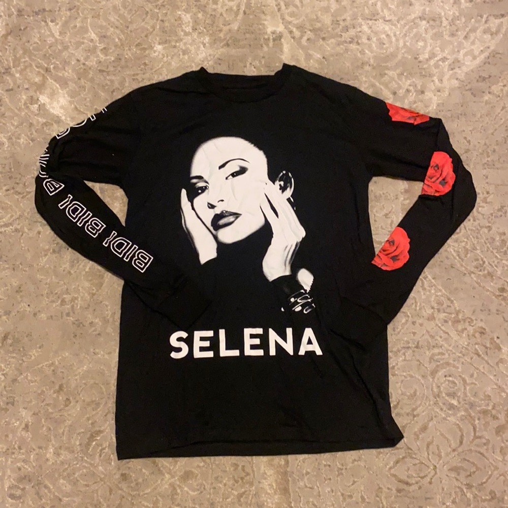 Selena Graphic Long sleeve shirt with red roses🌹